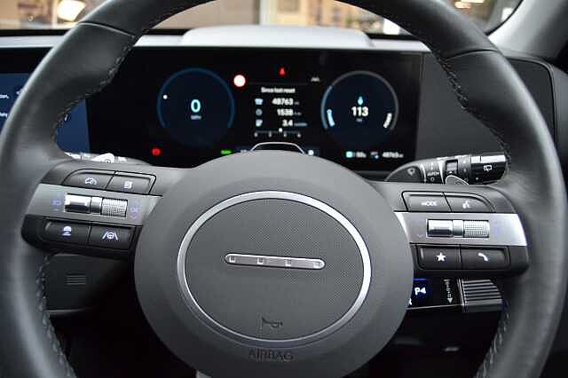 Hyundai KONA 65KW ULTIMATE AUTO ELECTRIC, TOP OF THE LINE KONA WARRANTED UNTIL 2029 TOO! !! Red