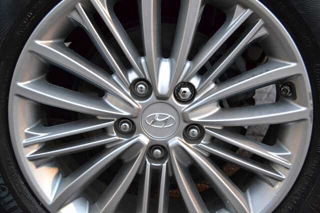 Hyundai KONA 1.0 TGDI SE SUPERB FULL SERVICE HISTORY & ONLY 22070 MILES Atlas White