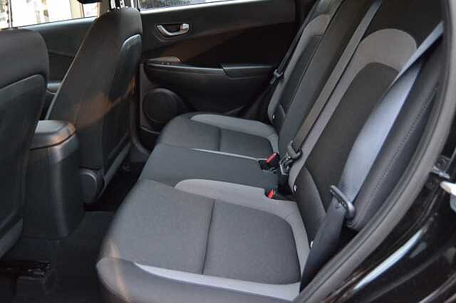 Hyundai KONA 1.0 TGDI SE SUPERB FULL SERVICE HISTORY & ONLY 22070 MILES Atlas White