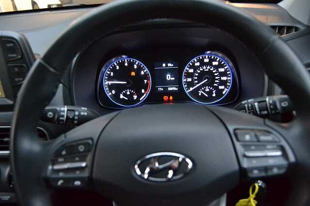 Hyundai KONA 1.0 TGDI SE SUPERB FULL SERVICE HISTORY & ONLY 22070 MILES Atlas White