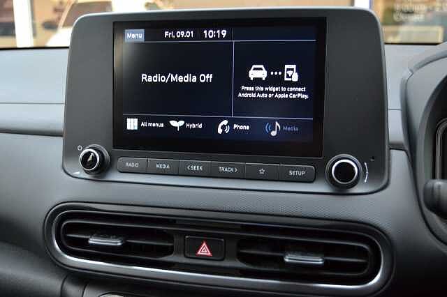 Hyundai KONA 1.6 GDI HYBRID AUTO SE CONNECT, SUPERB EXAMPLE OF THIS SELF CHARGING HYBRID Ignite Red