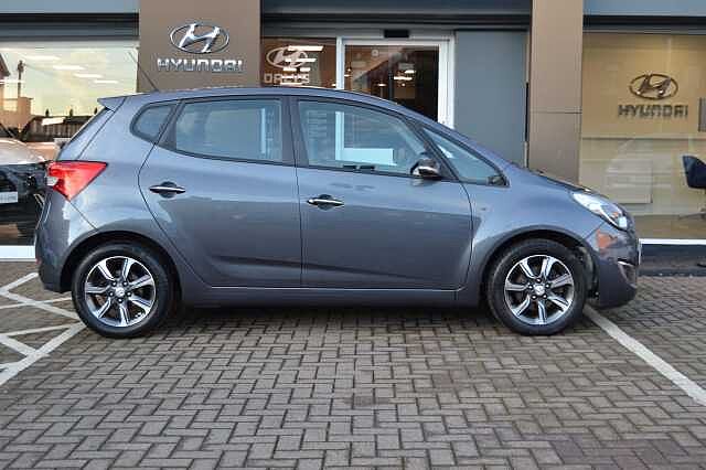 Hyundai IX20 1.4 SE 5 DOOR, FIRST CLASS CONDITION WITH ONLY 29,129 MILES! ! Grey