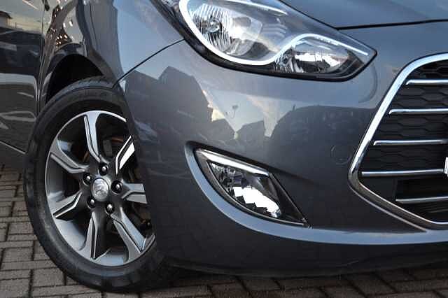 Hyundai IX20 1.4 SE 5 DOOR, FIRST CLASS CONDITION WITH ONLY 29,129 MILES! ! Grey