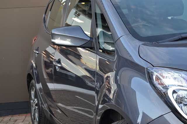 Hyundai IX20 1.4 SE 5 DOOR, FIRST CLASS CONDITION WITH ONLY 29,129 MILES! ! Grey