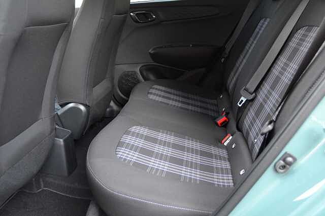 Hyundai i10 1.2 PREMIUM, DELIVERY MILEAGE, PERFECT AS NEW CONDITION