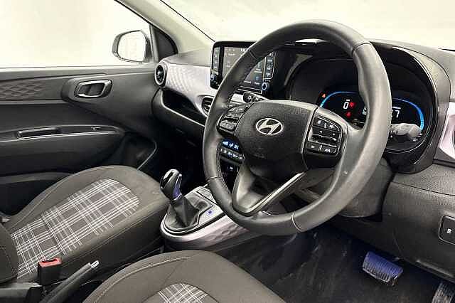 Hyundai I10 1.0 [63] Premium 5dr Auto [Nav] Atlas White
