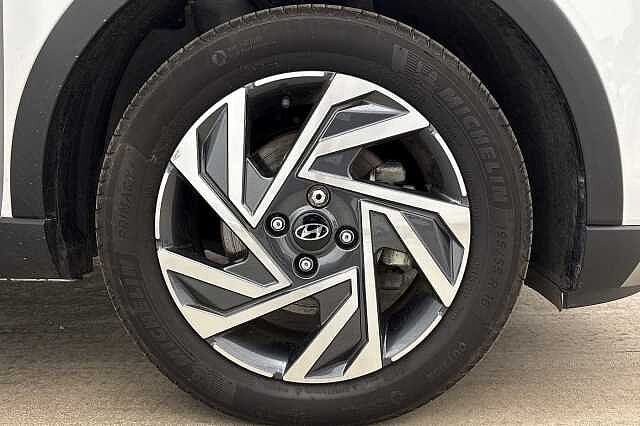 Hyundai BAYON 1.0 TGDi Advance 5dr Atlas White