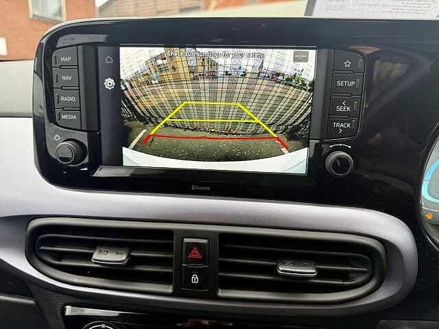 Hyundai I10 1.0 [63] Premium 5dr Auto [Nav] White