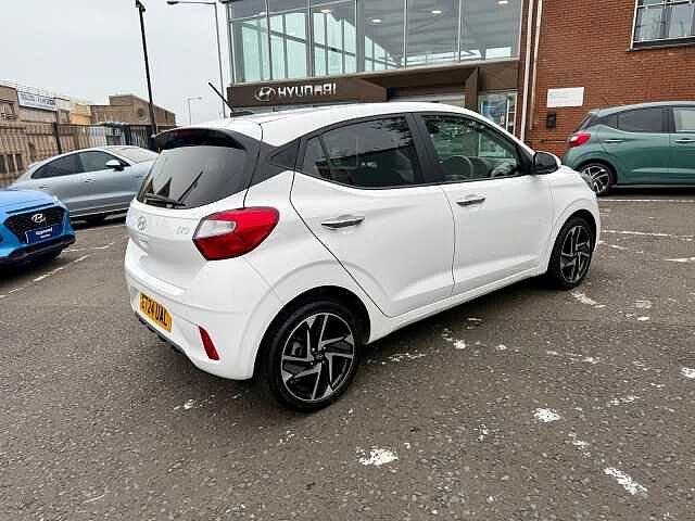 Hyundai I10 1.0 [63] Premium 5dr Auto [Nav] White