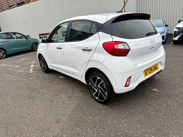 Hyundai I10 1.0 [63] Premium 5dr Auto [Nav] White