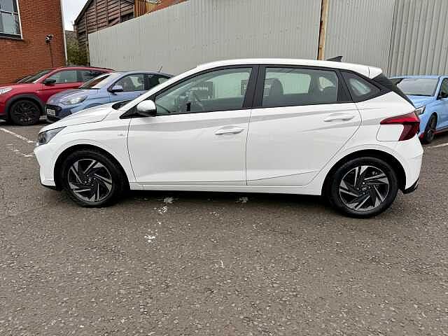 Hyundai I20 1.0T GDi 48V MHD SE Connect 5dr DCT White