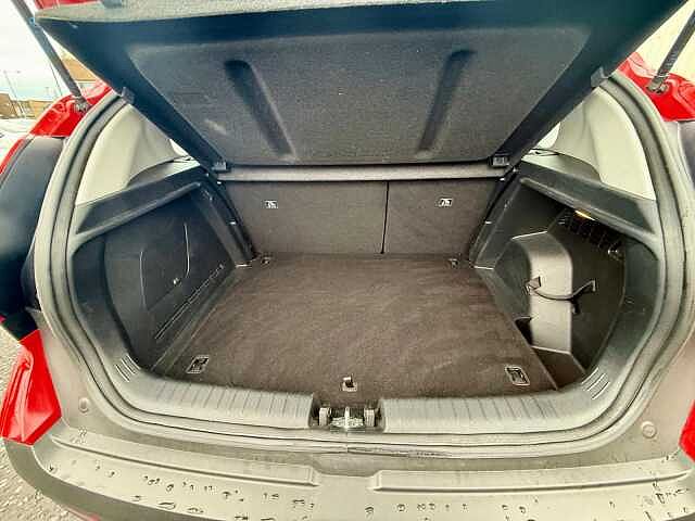 Hyundai BAYON 1.0 TGDi 48V MHEV SE Connect 5dr Red