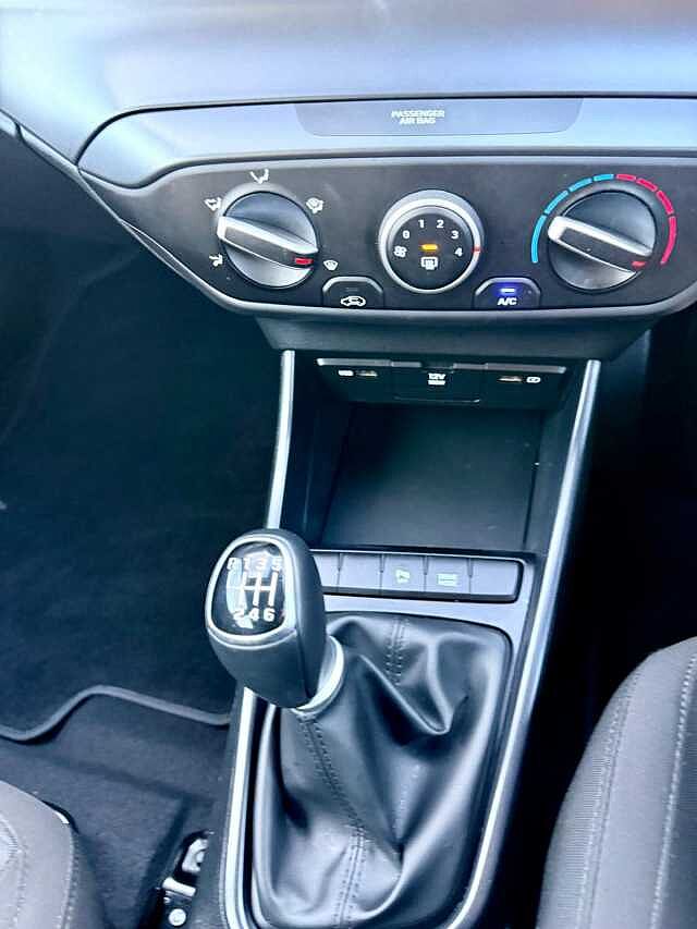 Hyundai I20 1.0T GDi 48V MHD SE Connect 5dr Green