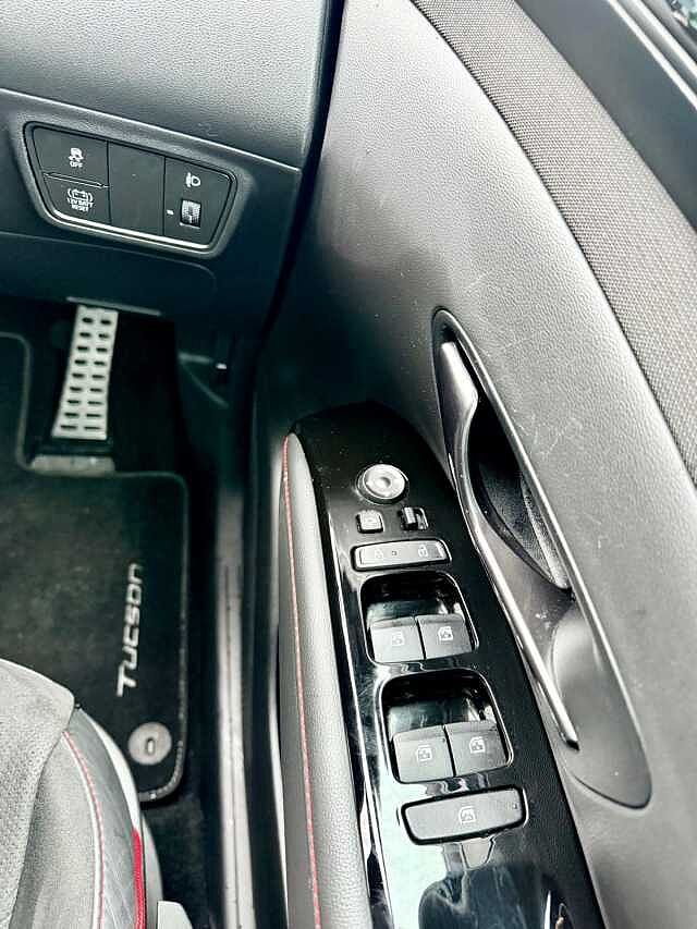 Hyundai TUCSON 1.6 TGDi Hybrid 230 N Line 5dr 2WD Auto White