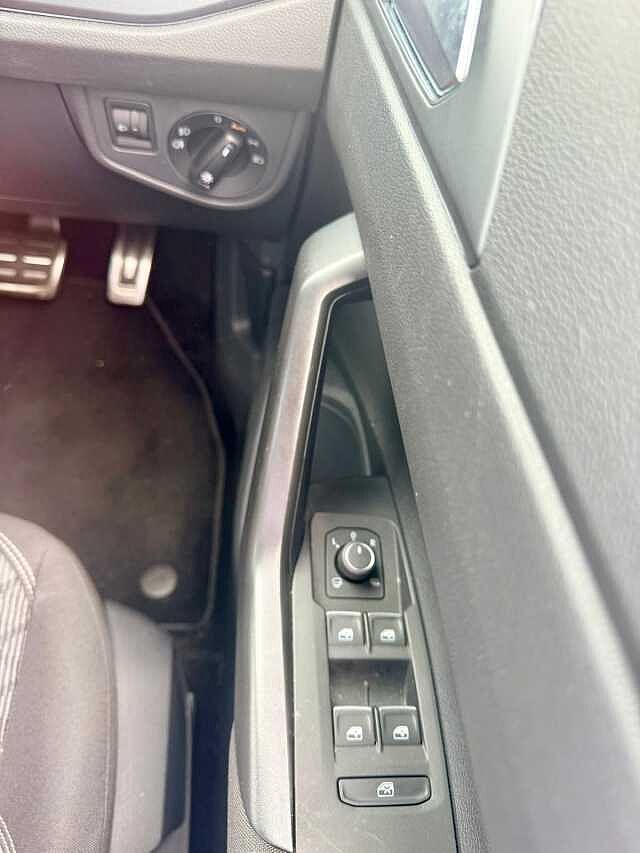 Volkswagen Polo 1.0 TSI R-Line 5dr DSG