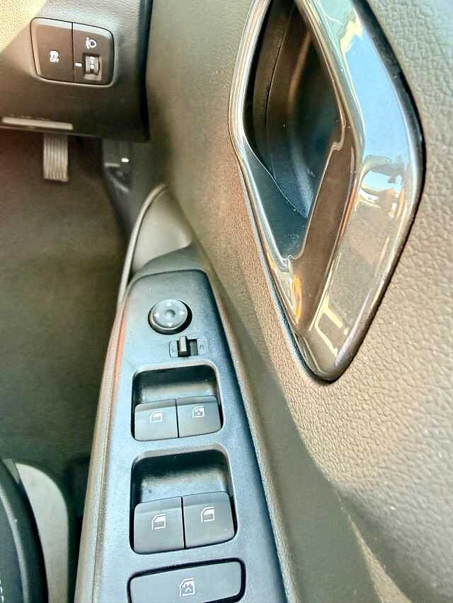 Hyundai I10 1.0 [63] Advance 5dr Auto [Nav] White