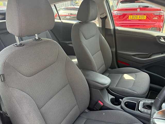 Hyundai IONIQ 1.6 GDi Hybrid 1st Edition 5dr DCT