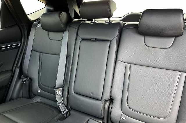 Hyundai TUCSON 1.6 h T-GDi 13.8kWh Ultimate Auto 4WD Euro 6 (s/s) 5dr Red