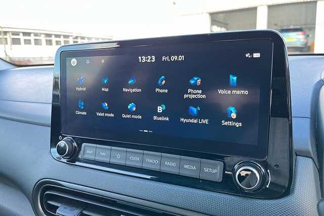 Hyundai KONA 1.6 h-GDi Premium DCT Euro 6 (s/s) 5dr Red