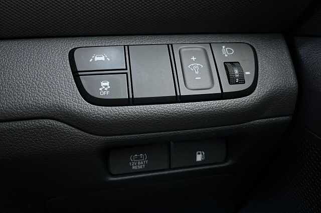 Hyundai IONIQ 1.6 h-GDi Premium DCT Euro 6 (s/s) 5dr