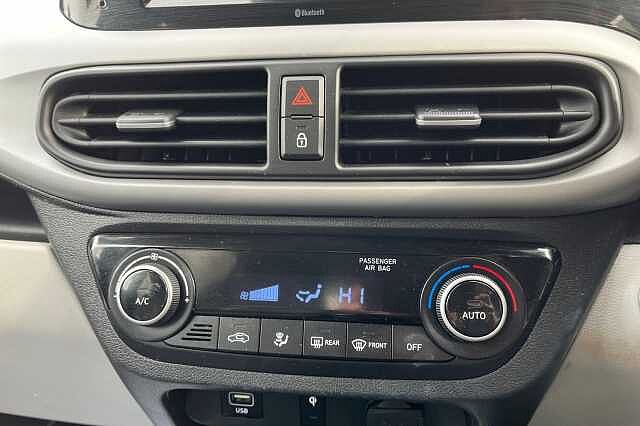 Hyundai I10 1.2 Premium Auto Euro 6 (s/s) 5dr Green