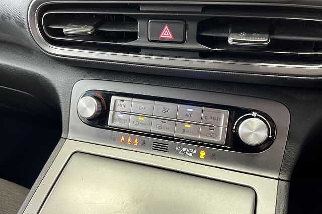 Hyundai KONA 39kWh Premium Auto 5dr (10.5kW Charger)