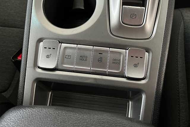 Hyundai KONA 39kWh Premium Auto 5dr (10.5kW Charger)