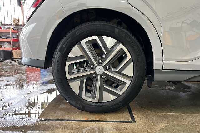 Hyundai KONA 39kWh Premium Auto 5dr (10.5kW Charger)