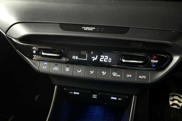 Hyundai BAYON 1.0 T-GDi MHEV Premium Euro 6 (s/s) 5dr Red