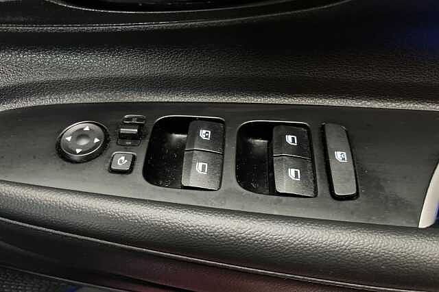 Hyundai BAYON 1.0 T-GDi MHEV Premium Euro 6 (s/s) 5dr Red