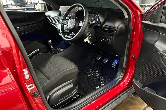 Hyundai BAYON 1.0 T-GDi MHEV Premium Euro 6 (s/s) 5dr Red