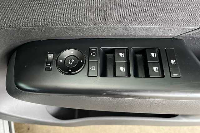 Hyundai KONA 65.4kWh Advance SUV 5dr Electric Auto (218 ps)