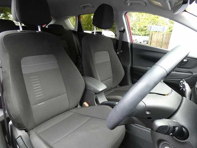Hyundai BAYON 1.0 T-GDi Premium Euro 6 (s/s) 5dr Red