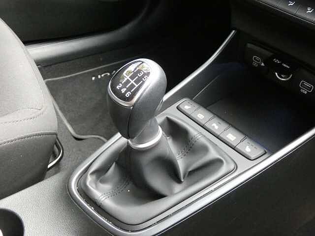 Hyundai BAYON 1.0 T-GDi Premium Euro 6 (s/s) 5dr Red