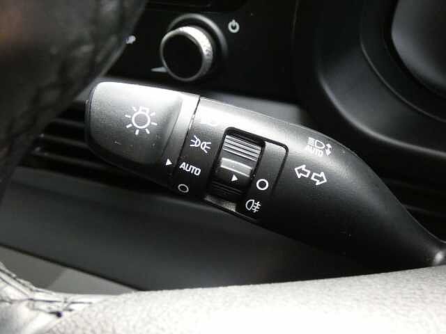 Hyundai BAYON 1.0 T-GDi Premium Euro 6 (s/s) 5dr Red