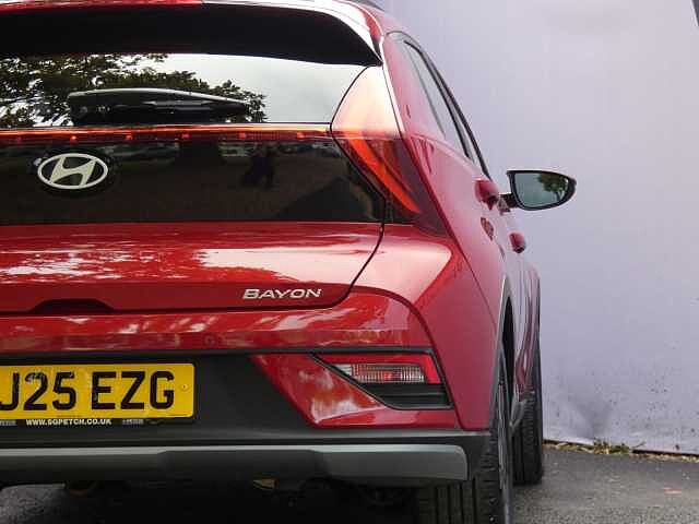 Hyundai BAYON 1.0 T-GDi Premium Euro 6 (s/s) 5dr Red