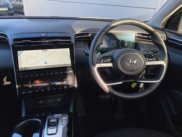 Hyundai TUCSON 1.6 TGDi Hybrid 230 SE Connect 5dr 2WD Auto White