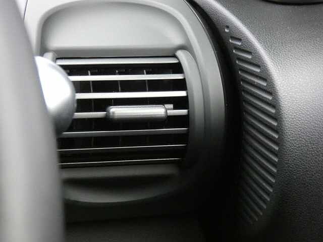 Hyundai INSTER 85kW 02 49kWh 5dr Auto Black