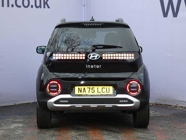 Hyundai INSTER 85kW 02 49kWh 5dr Auto Black