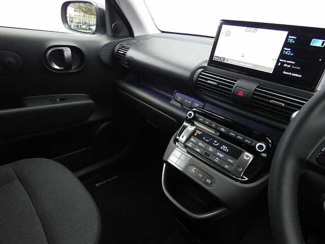 Hyundai INSTER 85kW 02 49kWh 5dr Auto Black