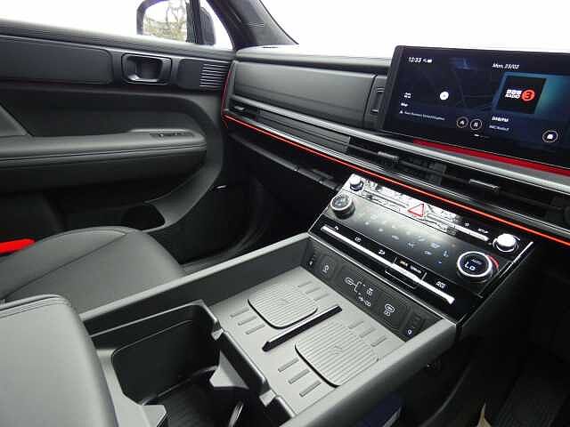 Hyundai SANTA FE 1.6 TGDi Hybrid Calligraphy 5dr 4WD Auto Black