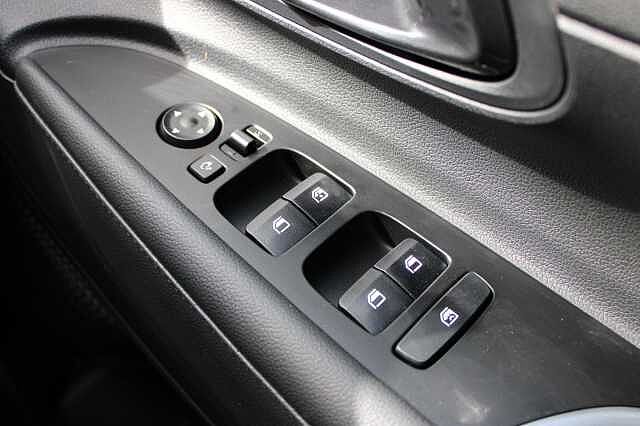 Hyundai i20 1.0T GDi 90 Tech Line 5dr