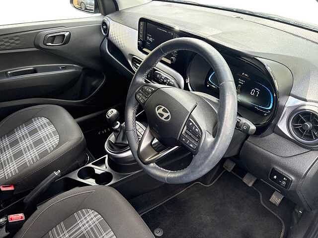 Hyundai i10 1.0 [63] Premium 5dr [Nav]