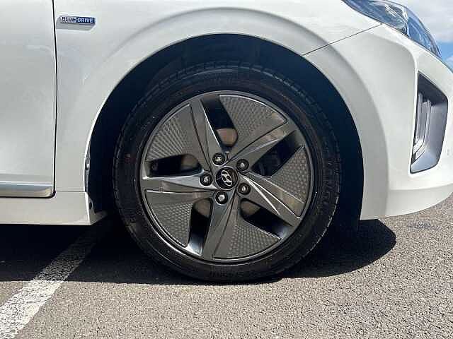 Hyundai IONIQ 1.6 GDi Hybrid Premium SE 5dr DCT White