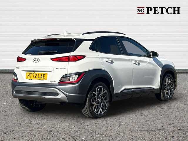 Hyundai KONA 1.6 GDi Hybrid Premium 5dr DCT White