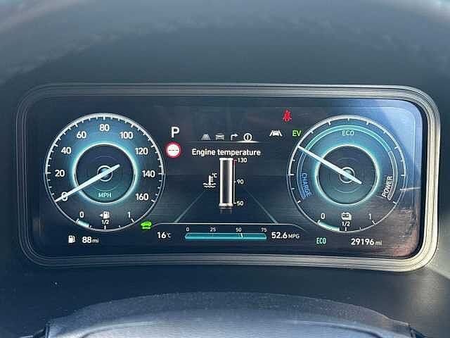 Hyundai KONA 1.6 GDi Hybrid Premium 5dr DCT White