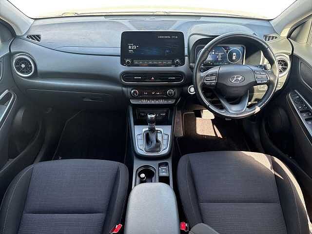 Hyundai KONA 1.6 GDi Hybrid Premium 5dr DCT White