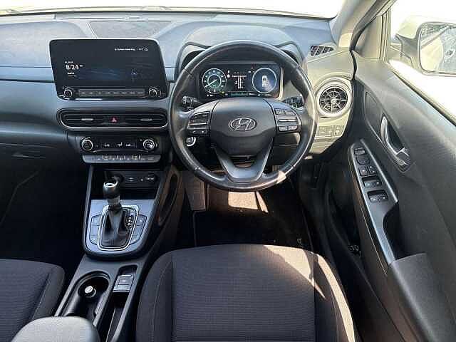 Hyundai KONA 1.6 GDi Hybrid Premium 5dr DCT White