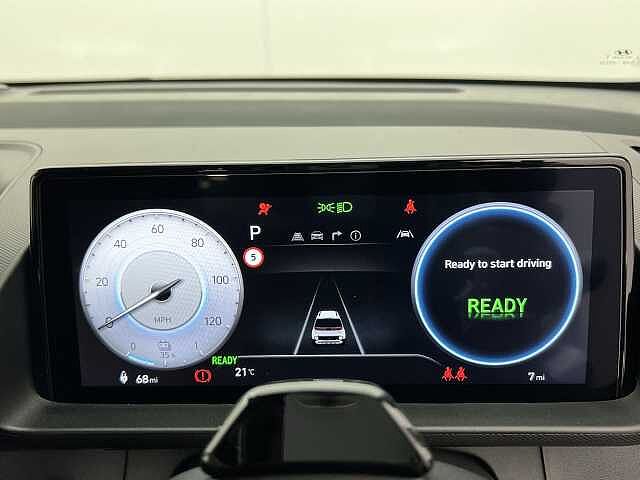 Hyundai INSTER 49kWh 02