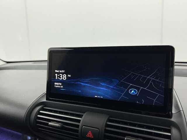 Hyundai INSTER 49kWh 02